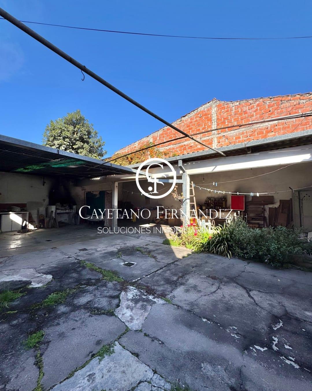 CASA EN VENTA! URQUIZA AL 1.300