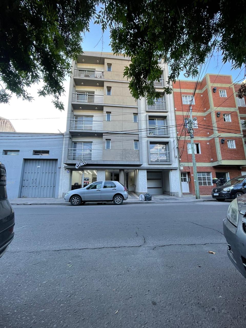 DEPARTAMENTO EN ALQUILER! VICENTE LOPEZ 947