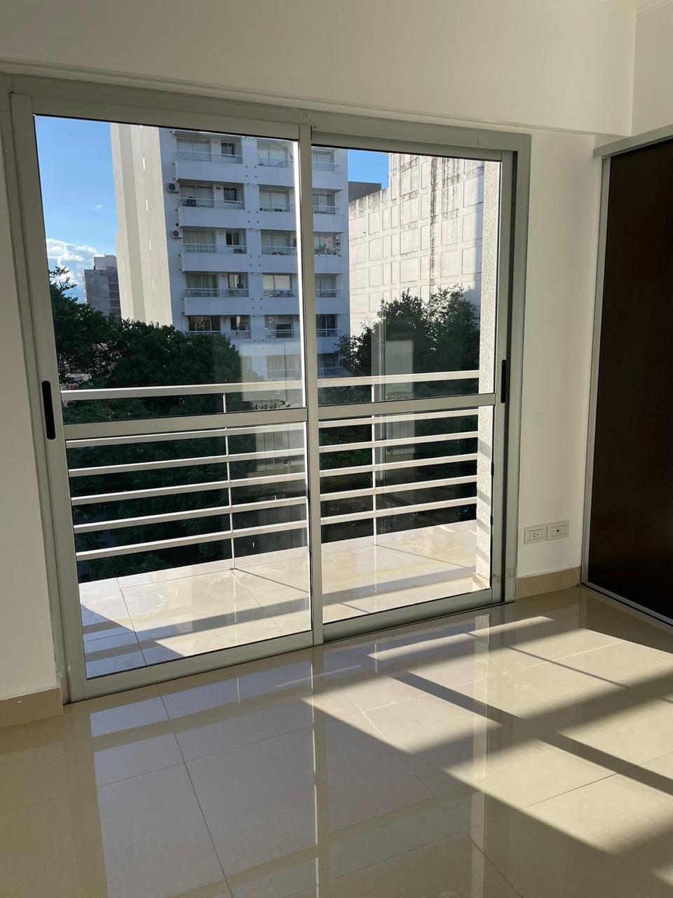 DEPARTAMENTO EN ALQUILER! VICENTE LOPEZ 947