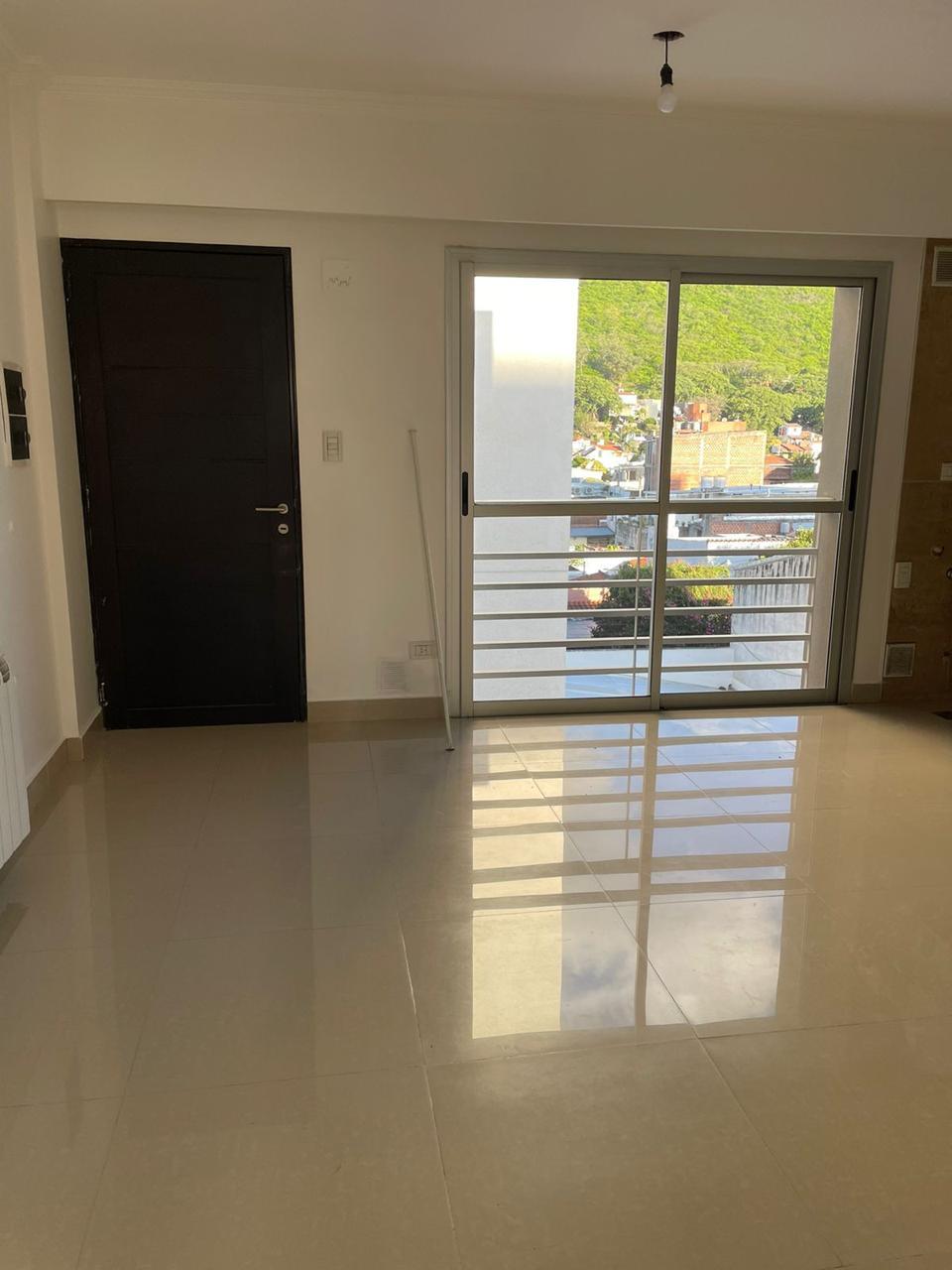 DEPARTAMENTO EN ALQUILER! VICENTE LOPEZ 947