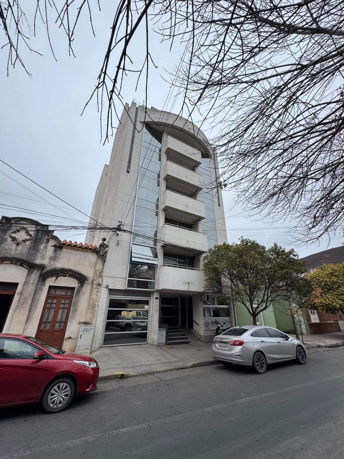 DEPARTAMENTO EN ALQUILER! RIVADAVIA 234