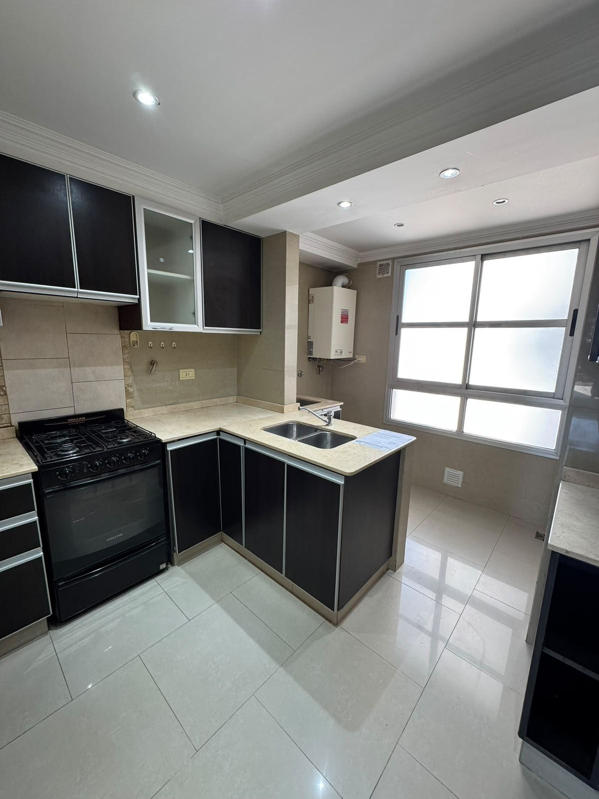 DEPARTAMENTO EN ALQUILER! RIVADAVIA 234