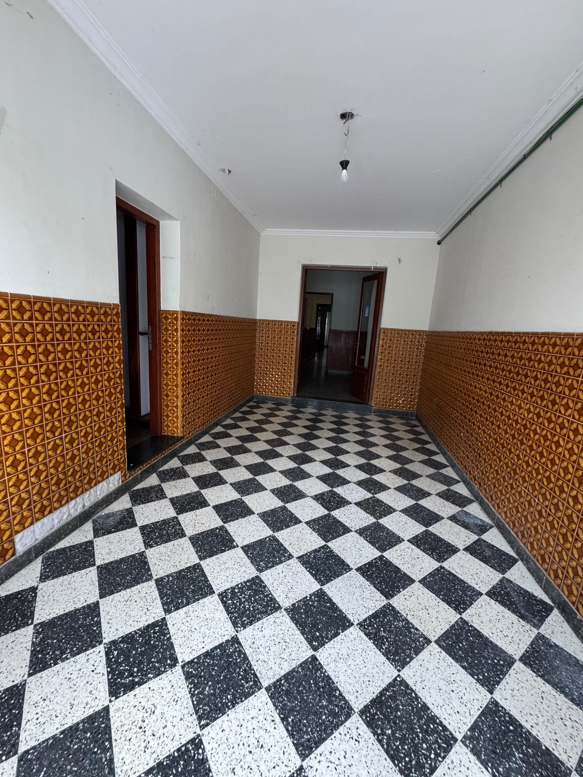 CASA EN ALQUILER!!! Rivadavia al 200