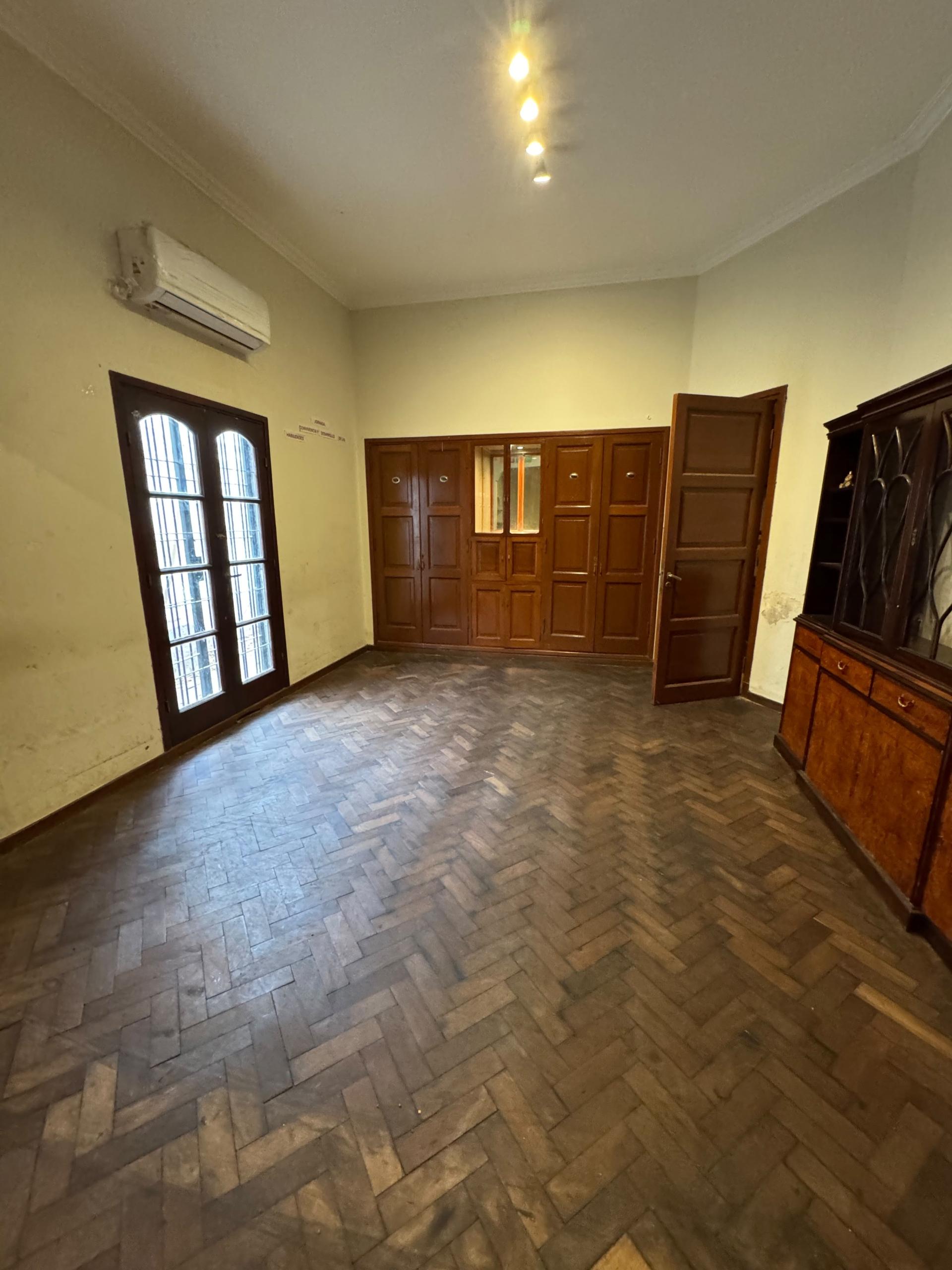 CASA EN ALQUILER!!! Rivadavia al 200