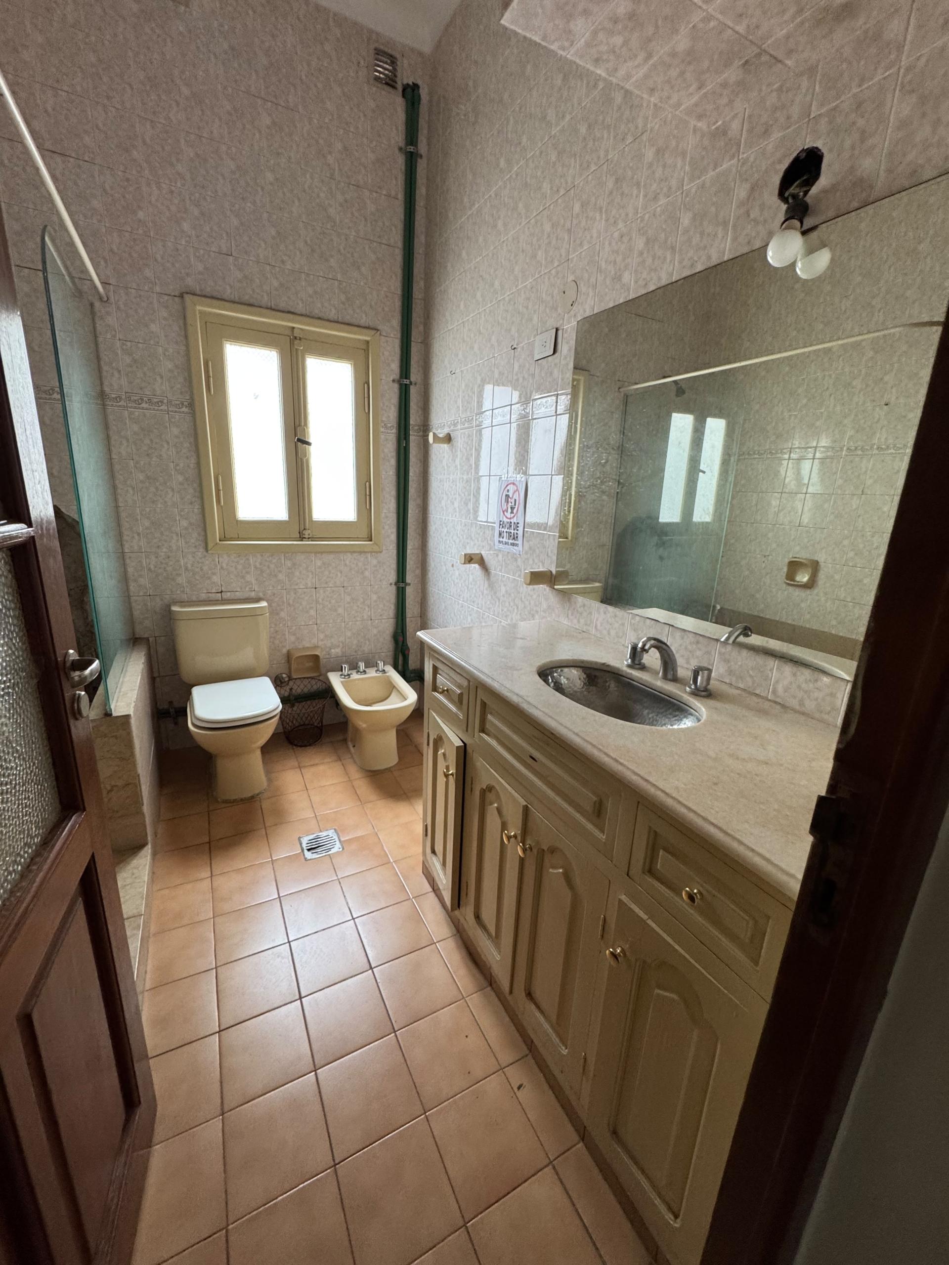 CASA EN ALQUILER!!! Rivadavia al 200