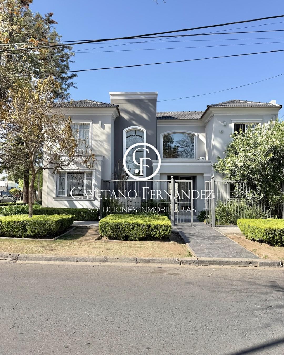 CASA EN VENTA! TRES CERRITOS – AV LOS MOLLES